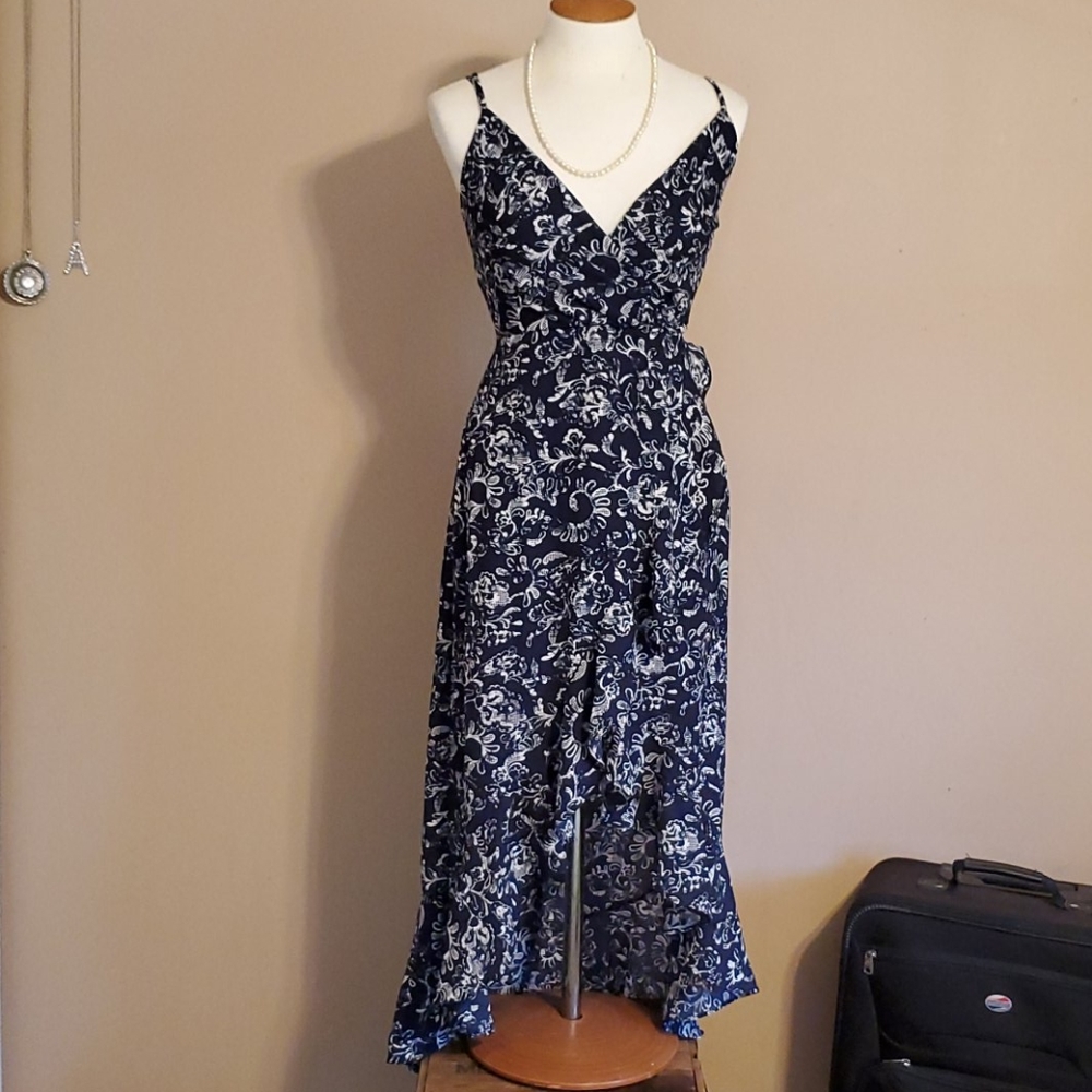 Cato blue & white high-low floral dress size 2